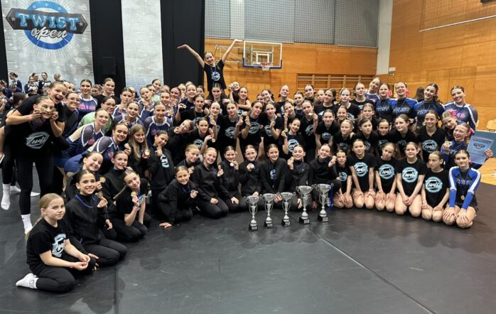 Na težko pričakovanem tekmovanju Twist Open, ki je na domače tekmovalne odre pripeljalo številne plesne in cheerleading ekipe iz cele Evrope je bilo za Športni klub Twist tekmovanje še toliko bolj posebno, saj so se naše tekmovalke predstavile v izjemni luči in dosegle odlične rezultate!